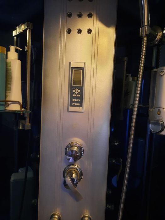 Cabină dus baie proprie