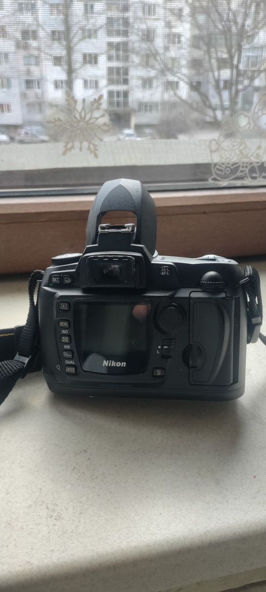 Nikon D70s, обектив 18-55мм