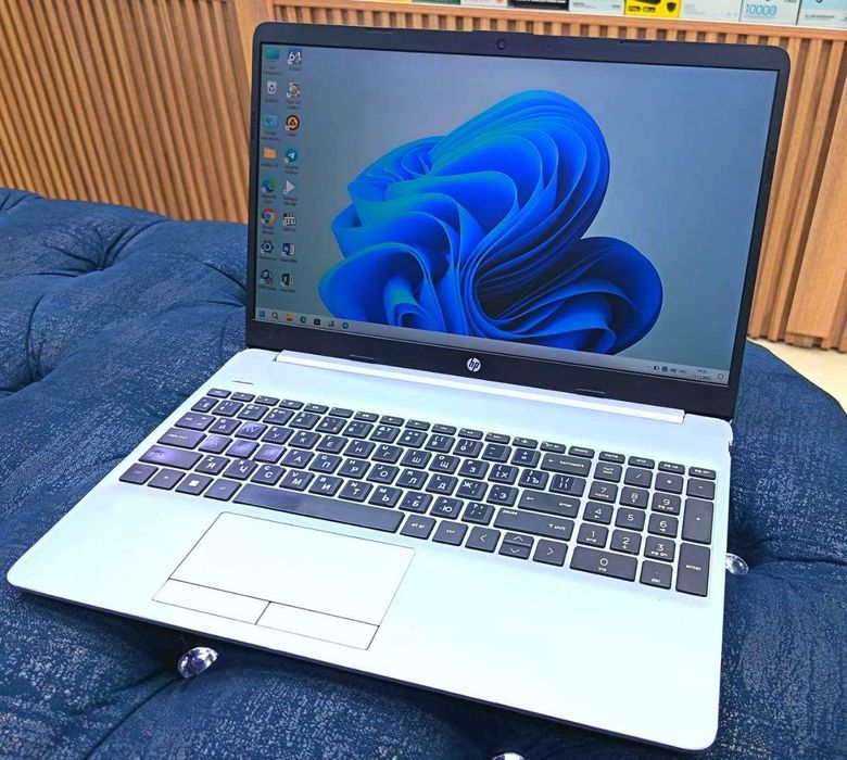 Noutbuk HP Celeron N4500