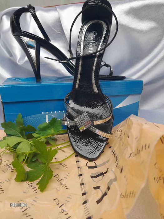 Луксозни дамски  сандали