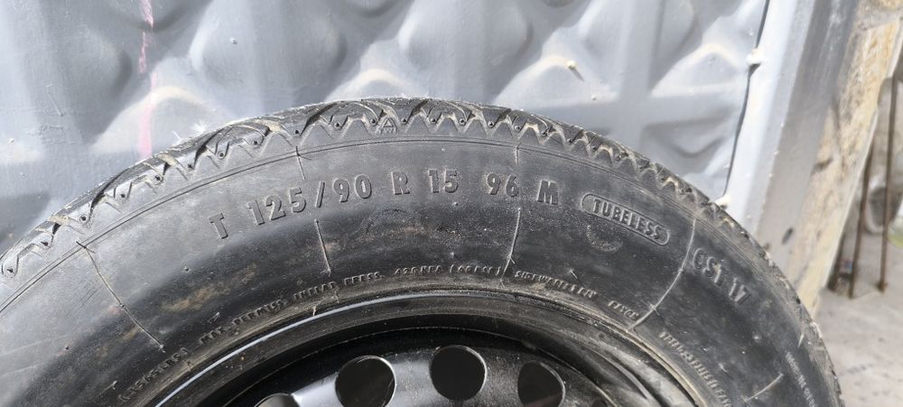 Резервна гума патерица за BMW