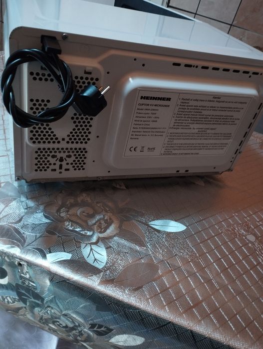 Cuptor de Microunde Heinner