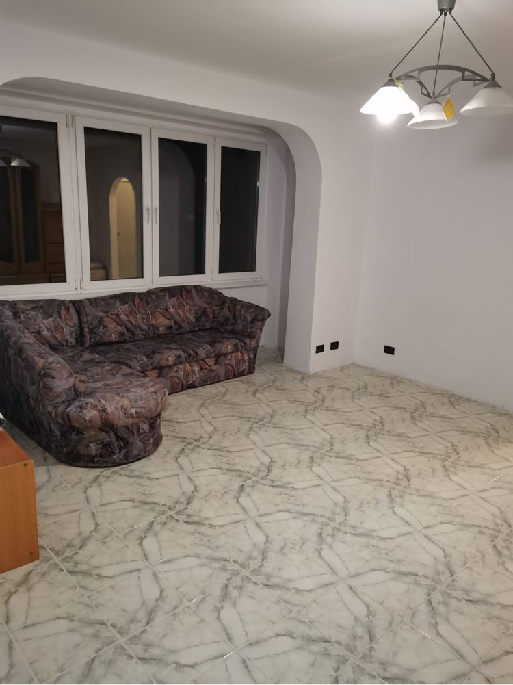 Vand apartament 2 camere