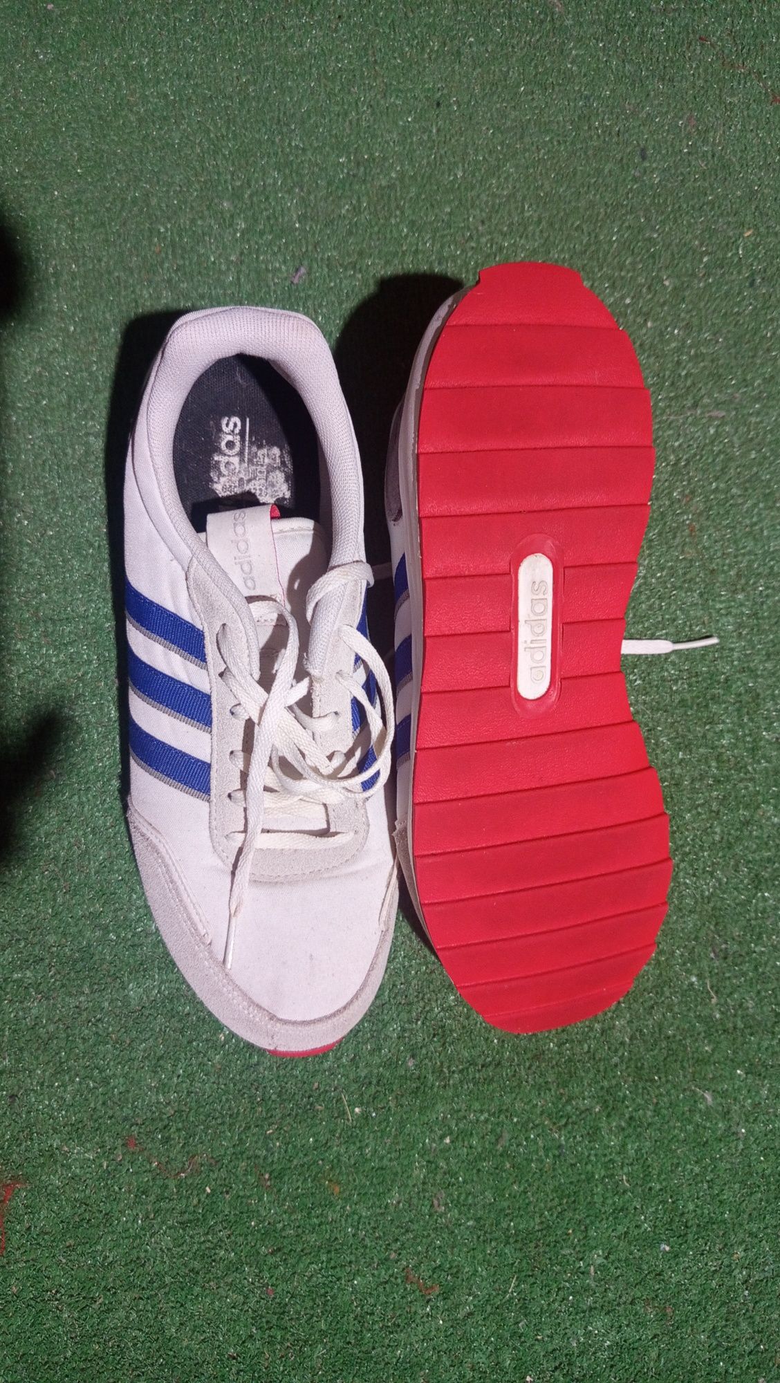 Маратонки adidas 42 номер