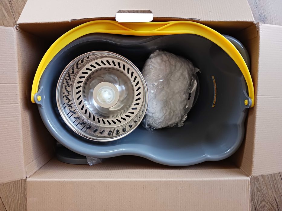 Нов комплект въртящ се моп с кофа Apex