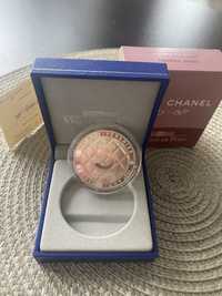 Сребърна монета Chanel