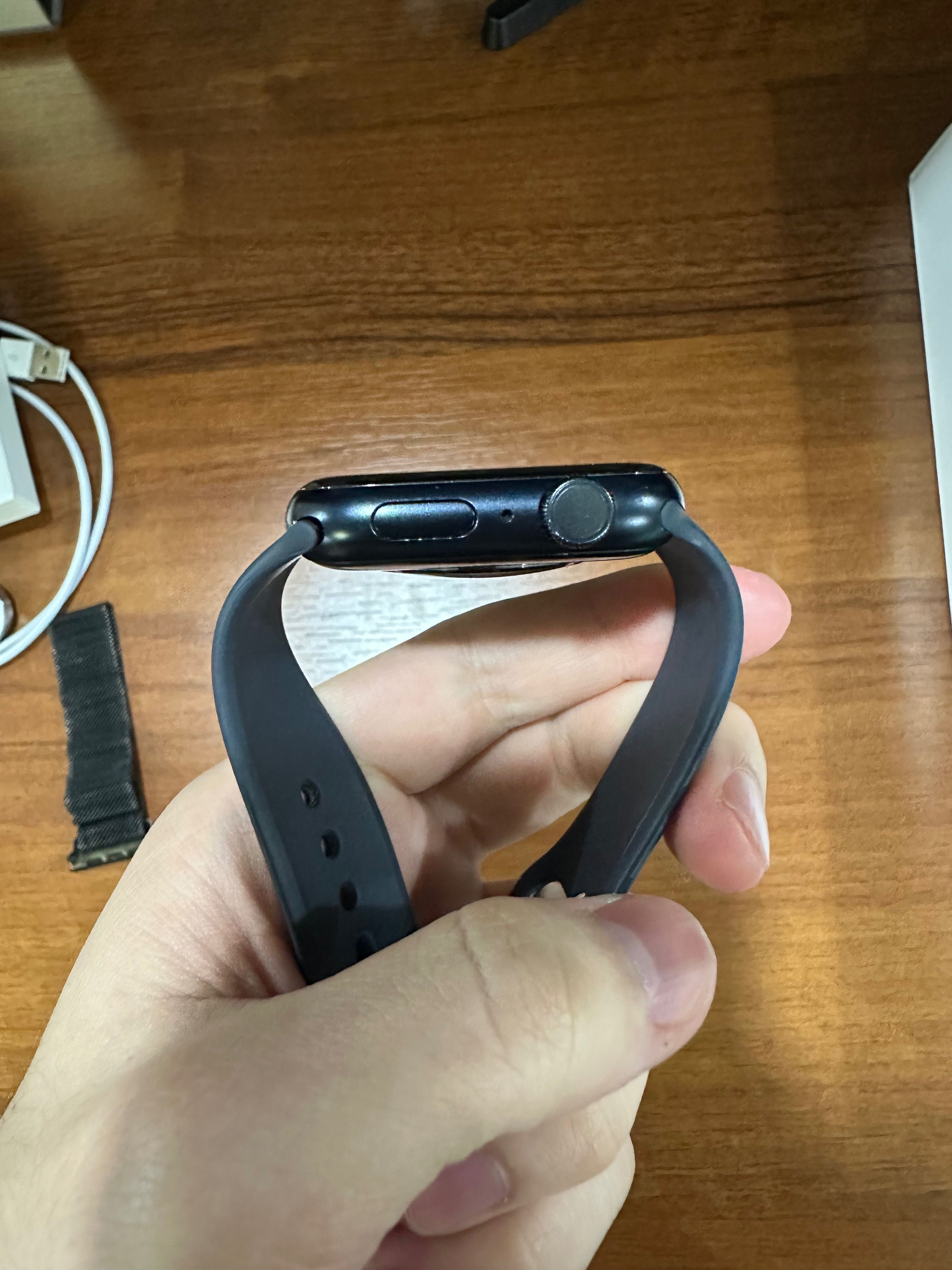 Apple Watch 7 series 45mm midnight color