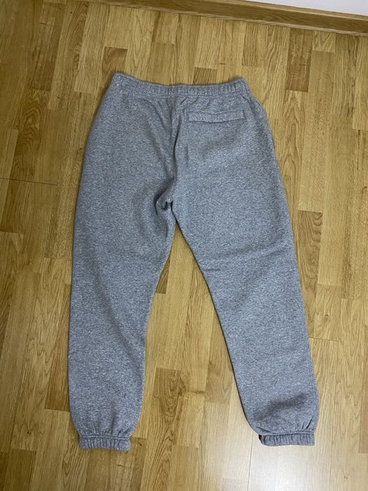 Vand Pantaloni Nike Club Fleece - Gri