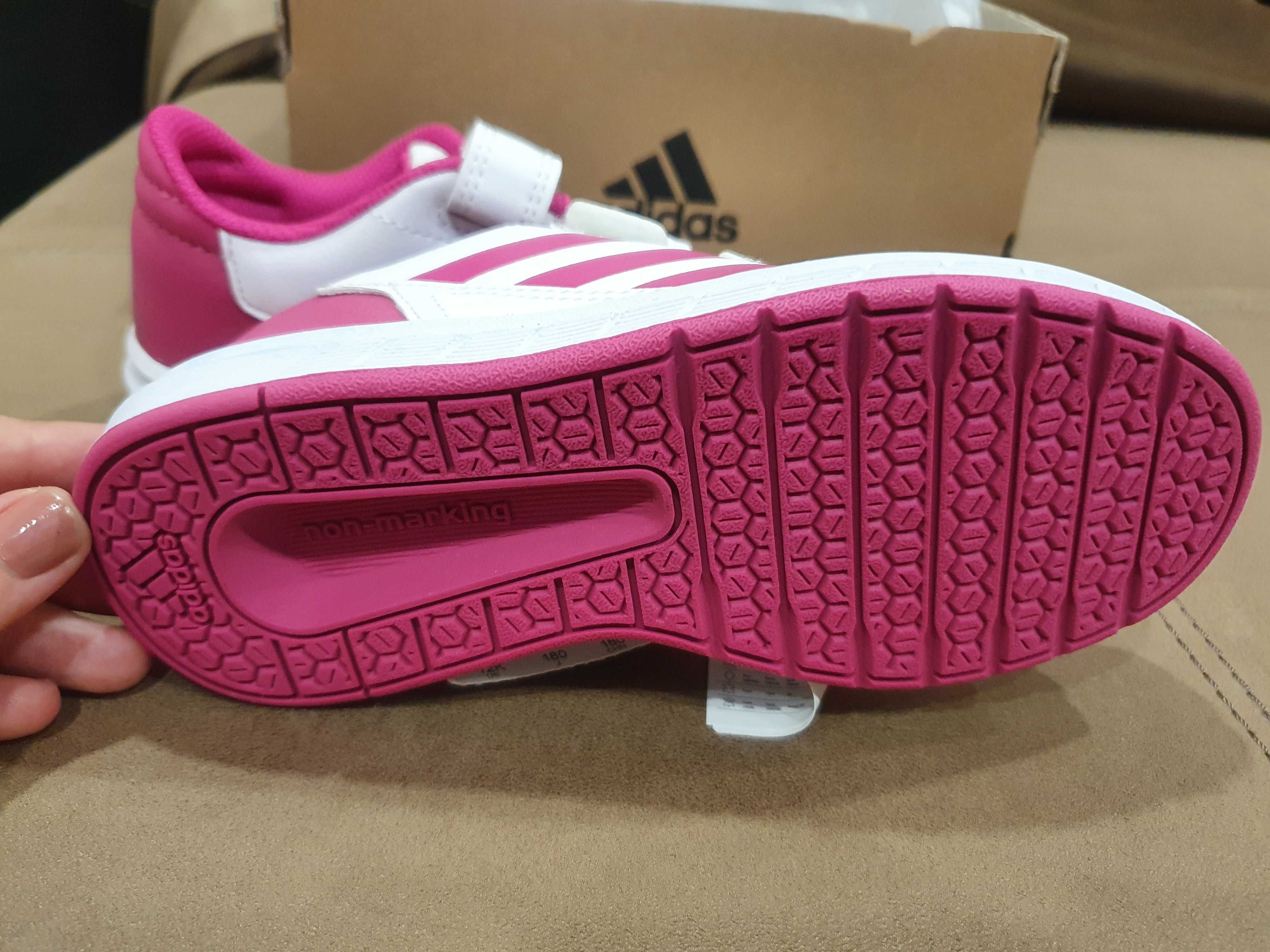 Маратонки за момиче Adidas 30 номер