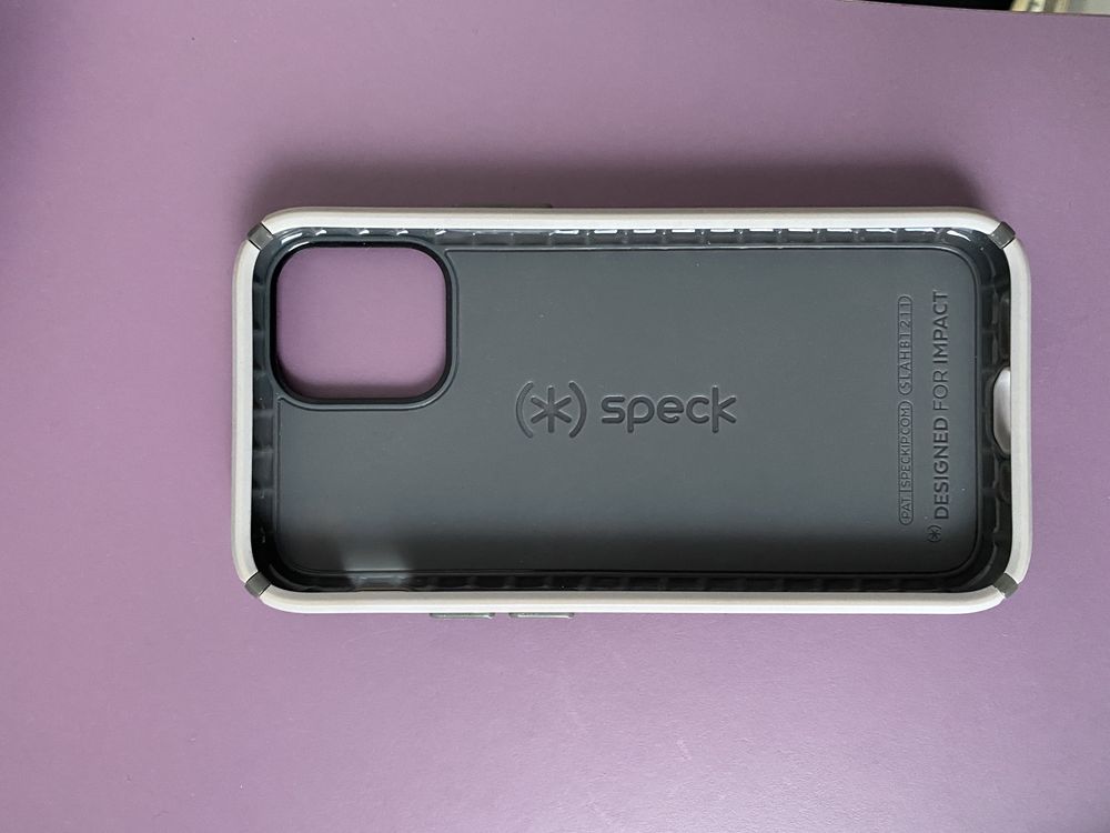 калъф Speck