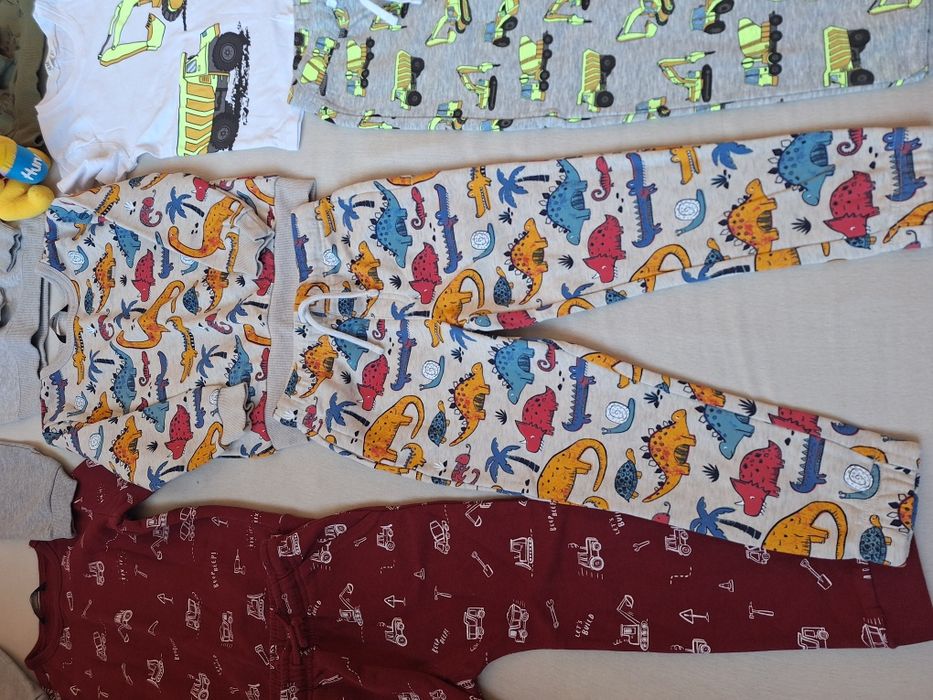 Чисто нови дрехи размер 110/116