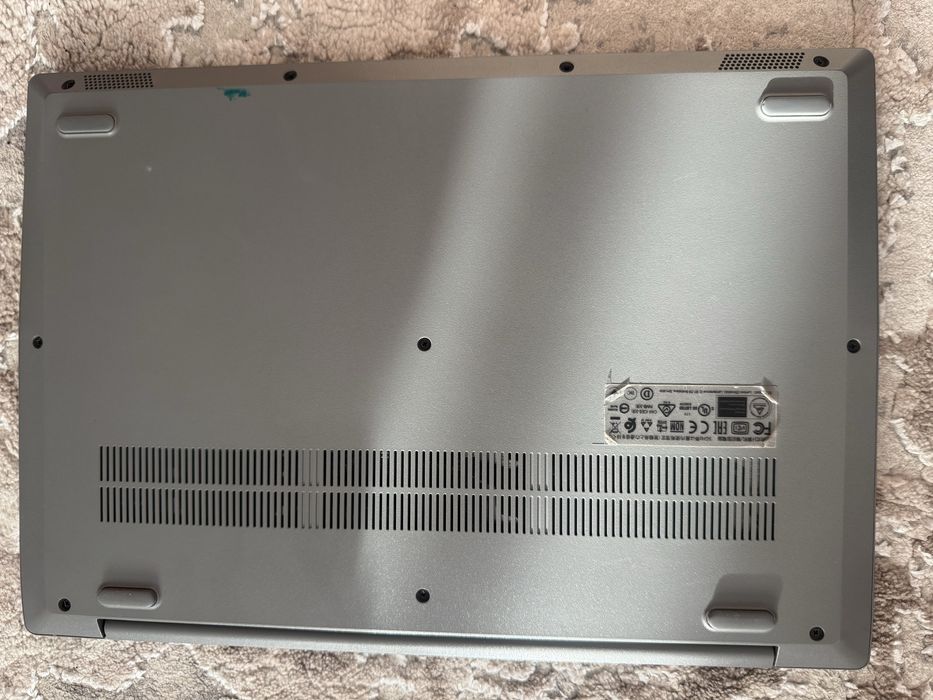 Vand Laptop Lenovo IdeaPad 3