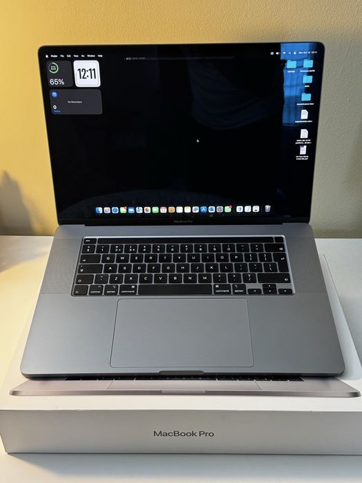 Macbook Pro 16 inch | 1Tb SSD | i9 | 16Gb RAM |