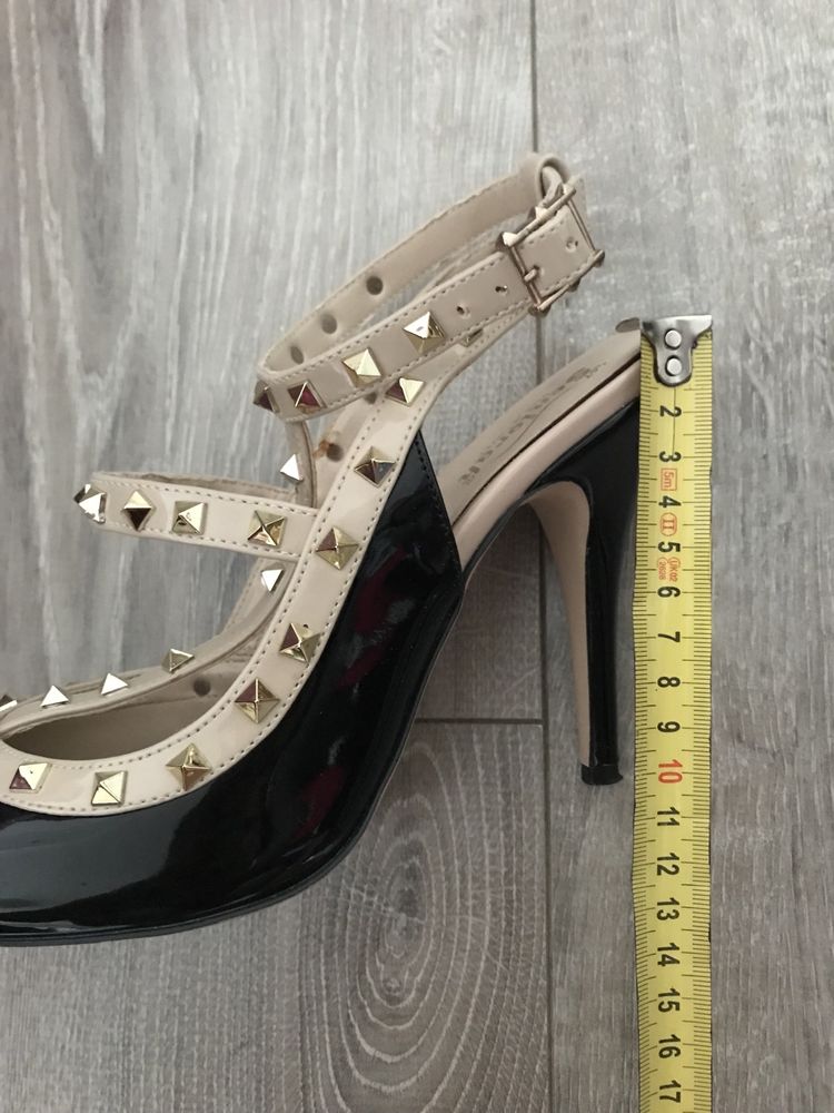 Pantofi decupați stiletto nr.39