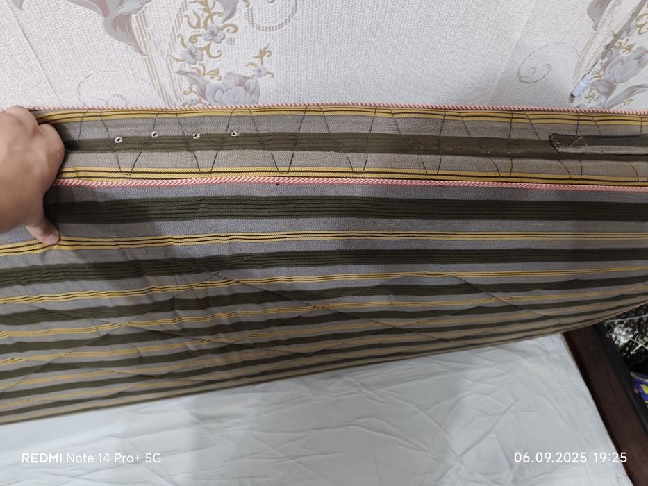 Односпальная кровать