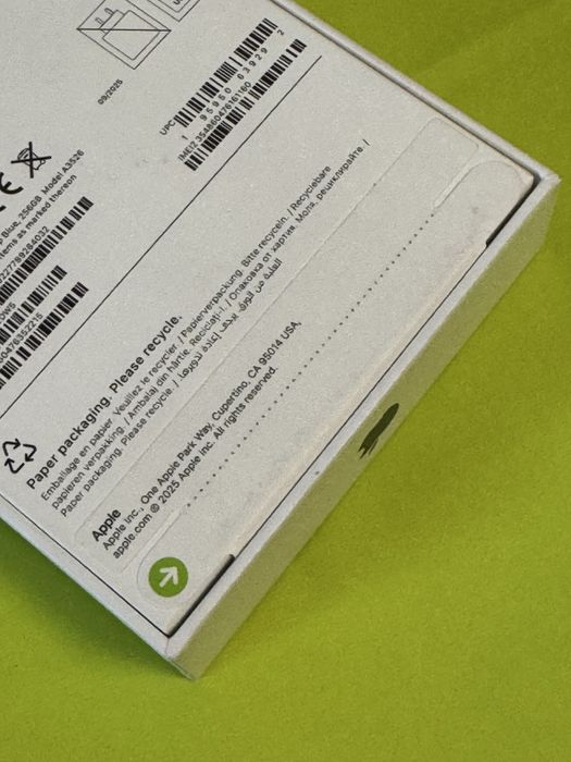 ЗАПЕЧАТАН 256GB iPhone 17 Pro Max Yettel Гаранция 3г. 2028 Blue / Син