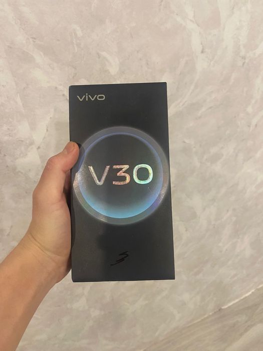 Vivo v30 продается или обмен