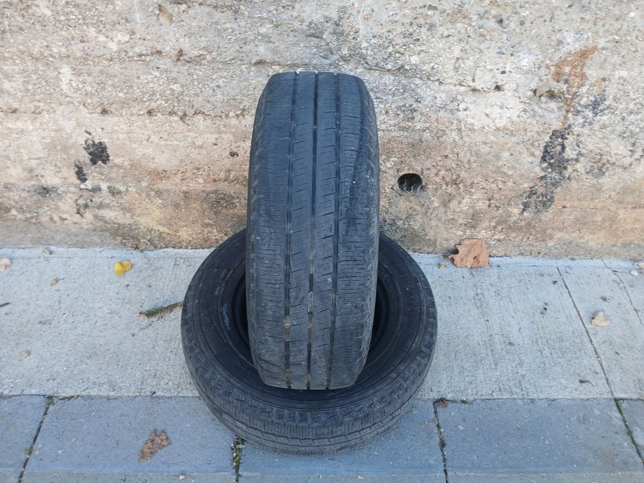 Всесезонни бусови гуми Pirelli-225/70/15.C-2018година