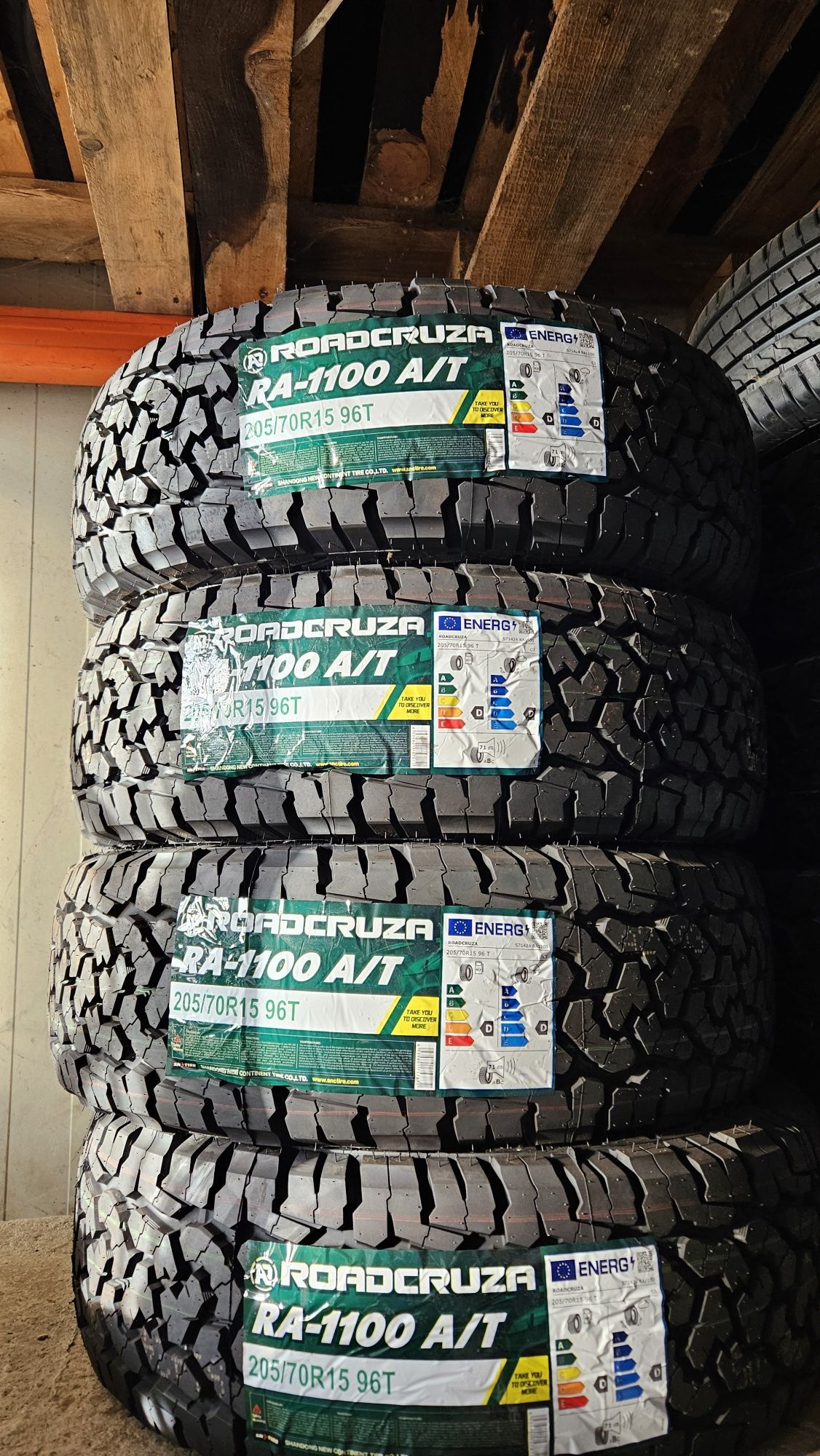 205/70R15 Roadcruza A/T