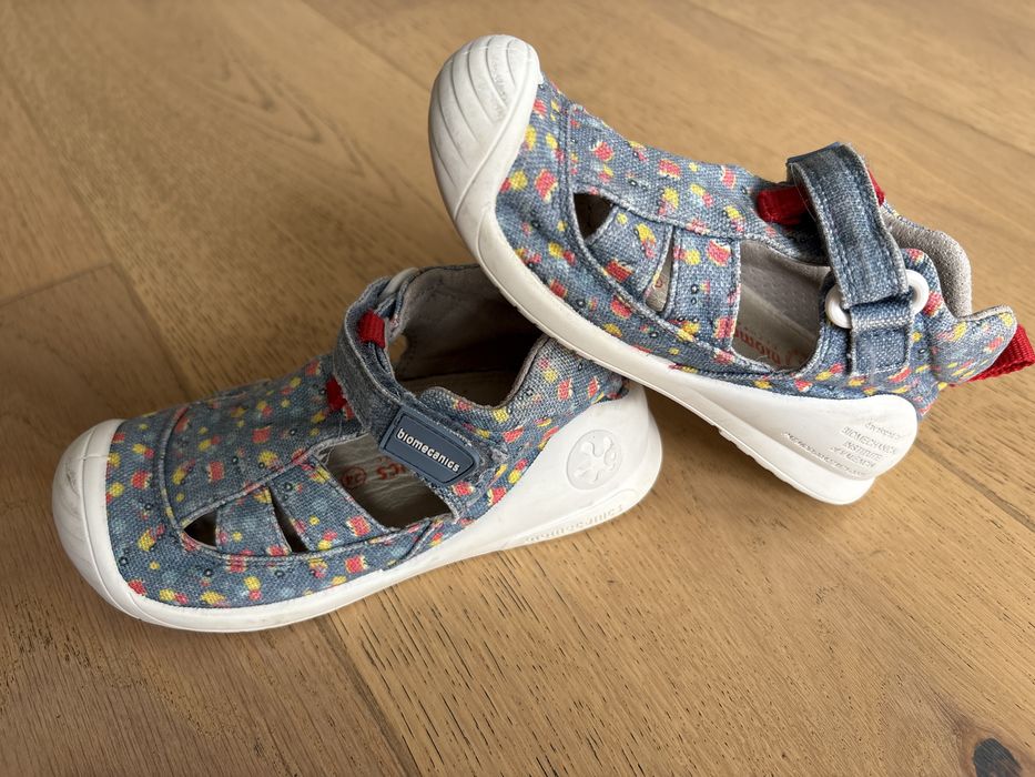 Sandale Biomecanics 24