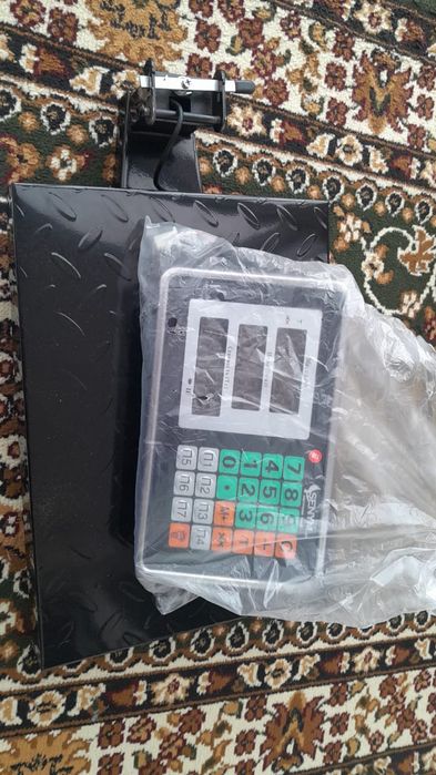 Продам весы напольные