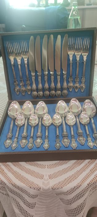 Старинен Аристократичен Руски Комплект Прибори за Хранене