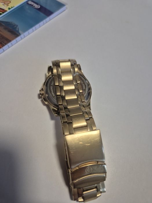 Швейцарски кварцов часовник Кандино