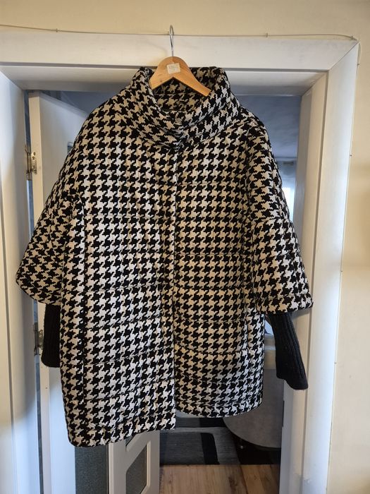 Стилно палто,почти ново