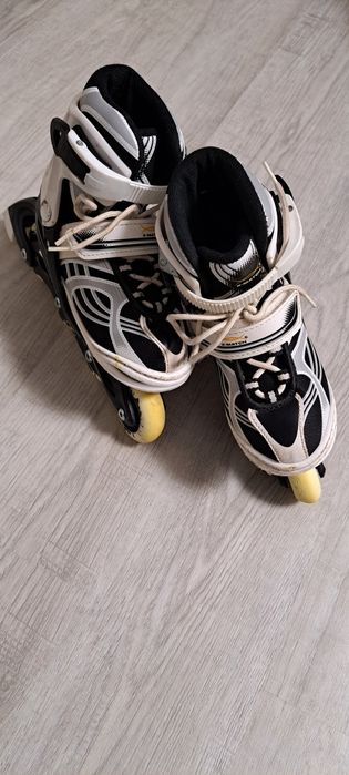 Продам роликовые коньки