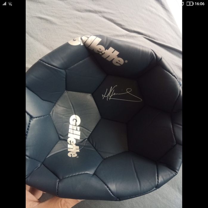 Minge fotbal adidas noua originala piele gilette autograf hagi piele