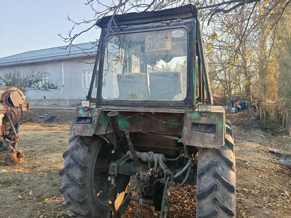 Ttz traktor sotiladi