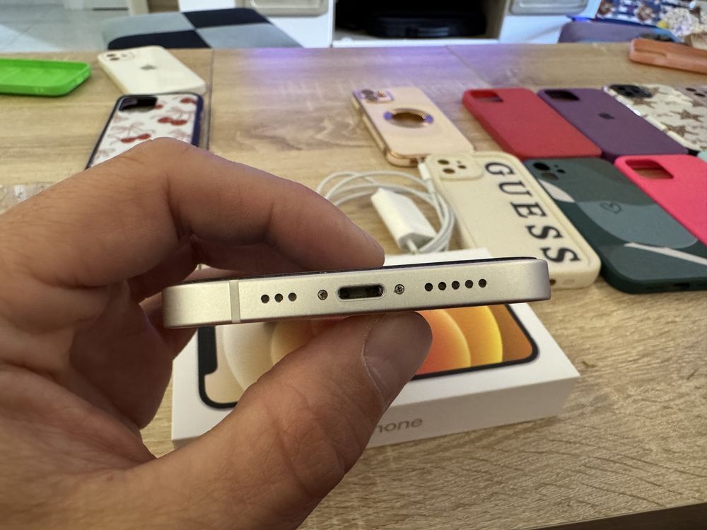 Iphone 12 като нов с 24 какъфа