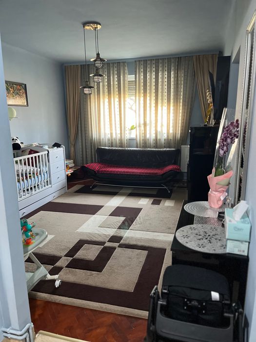 Vand apartament in Centrul Civic Oradea
