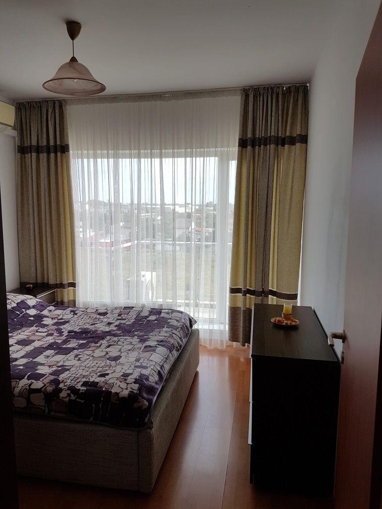 Inchiriez apartament cu 2 camere zona Titan