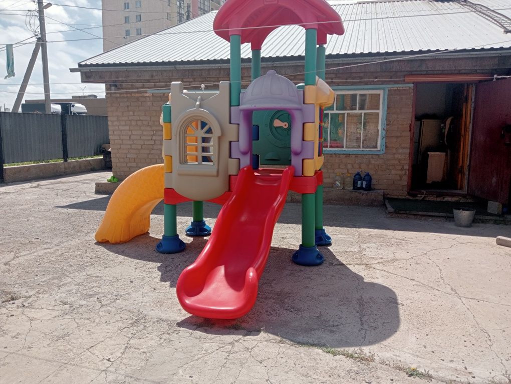 Продам детскую площадку