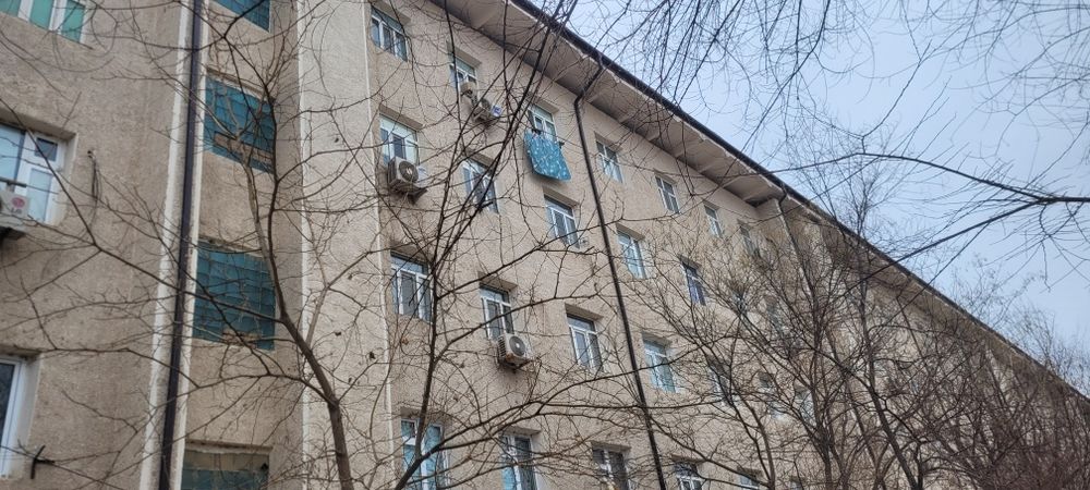 Турткульский шоссе дом 54 квартира 7 Бодрум кафе устиндеги жай сатылад