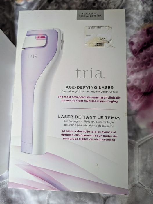 Aparat laser ingrijire faciala Tria Beauty Age Defying