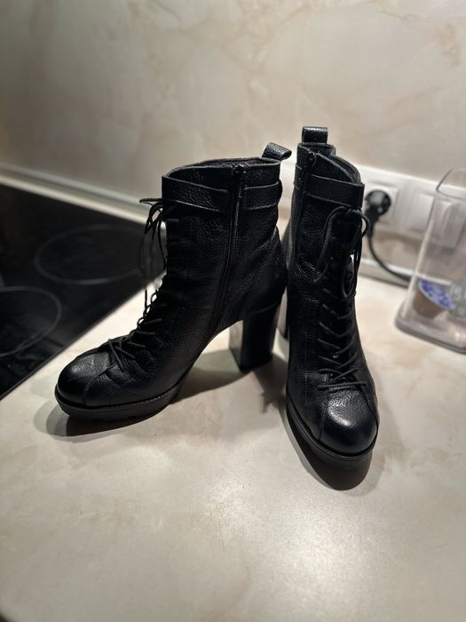 Боти на ток