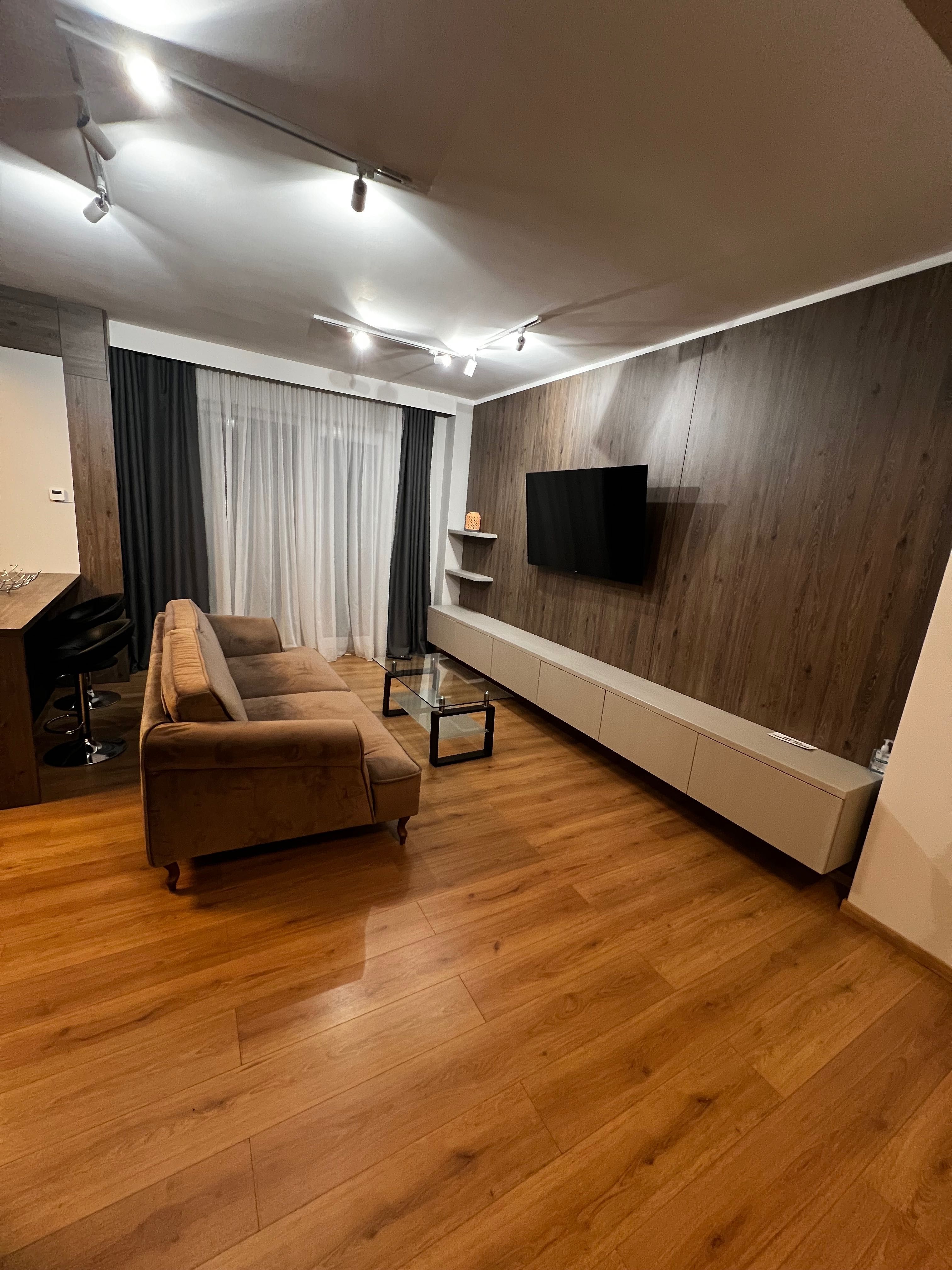 Apartament 3 camere Str. Arany Janos Bloc nou 87 mp utili-50 mp terasa