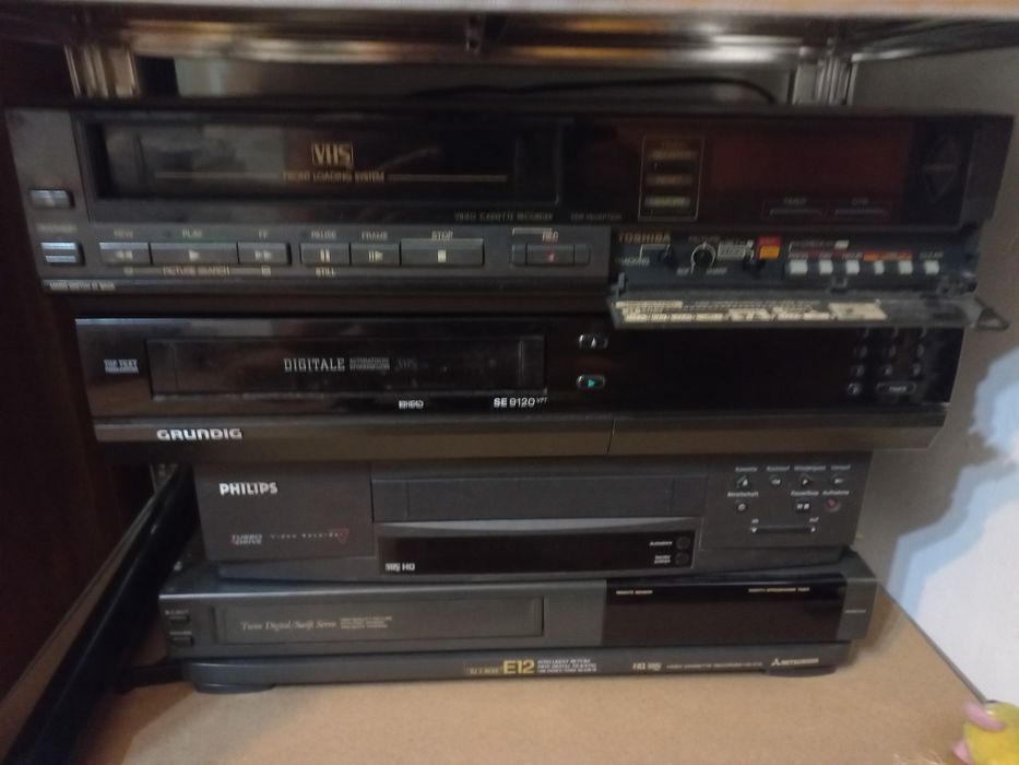 Vhs video grundig mitsubishi toshiba ,philips
