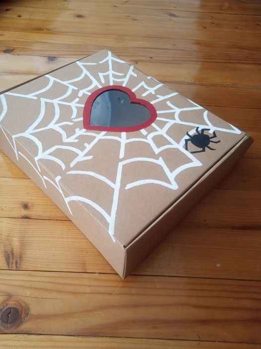 Кутии и кашони за пратки