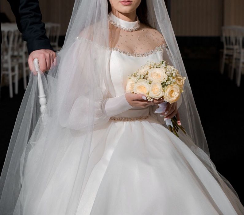 Vând rochie de mireasă