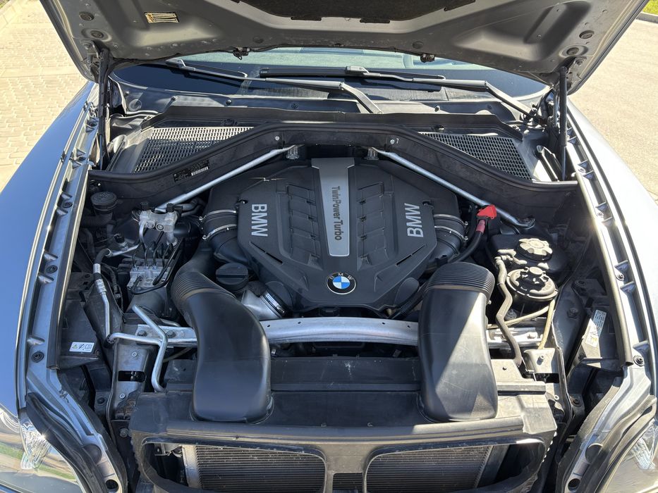 BMW X5 50i Drive