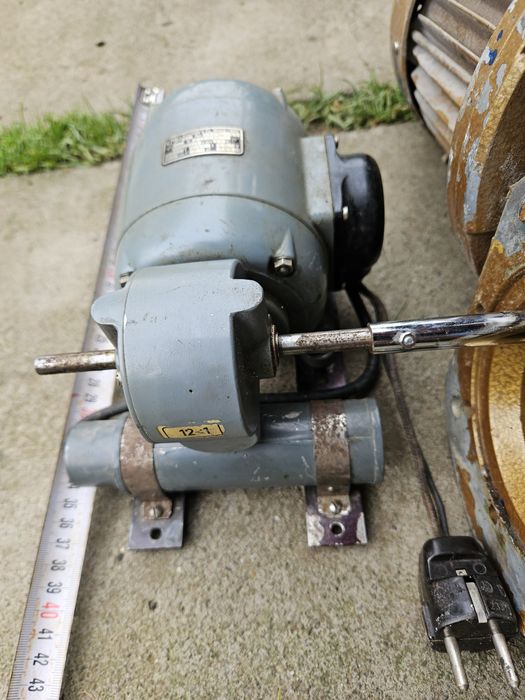 motor cu reductor 220v