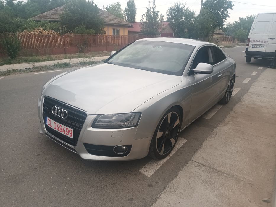 Vând Audi a 5 Motor 2.7
