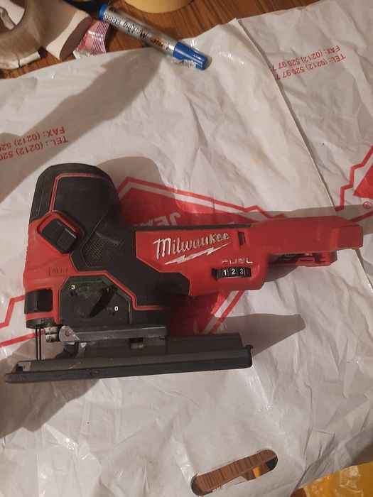 Milwaukee pendula fbjs fuel