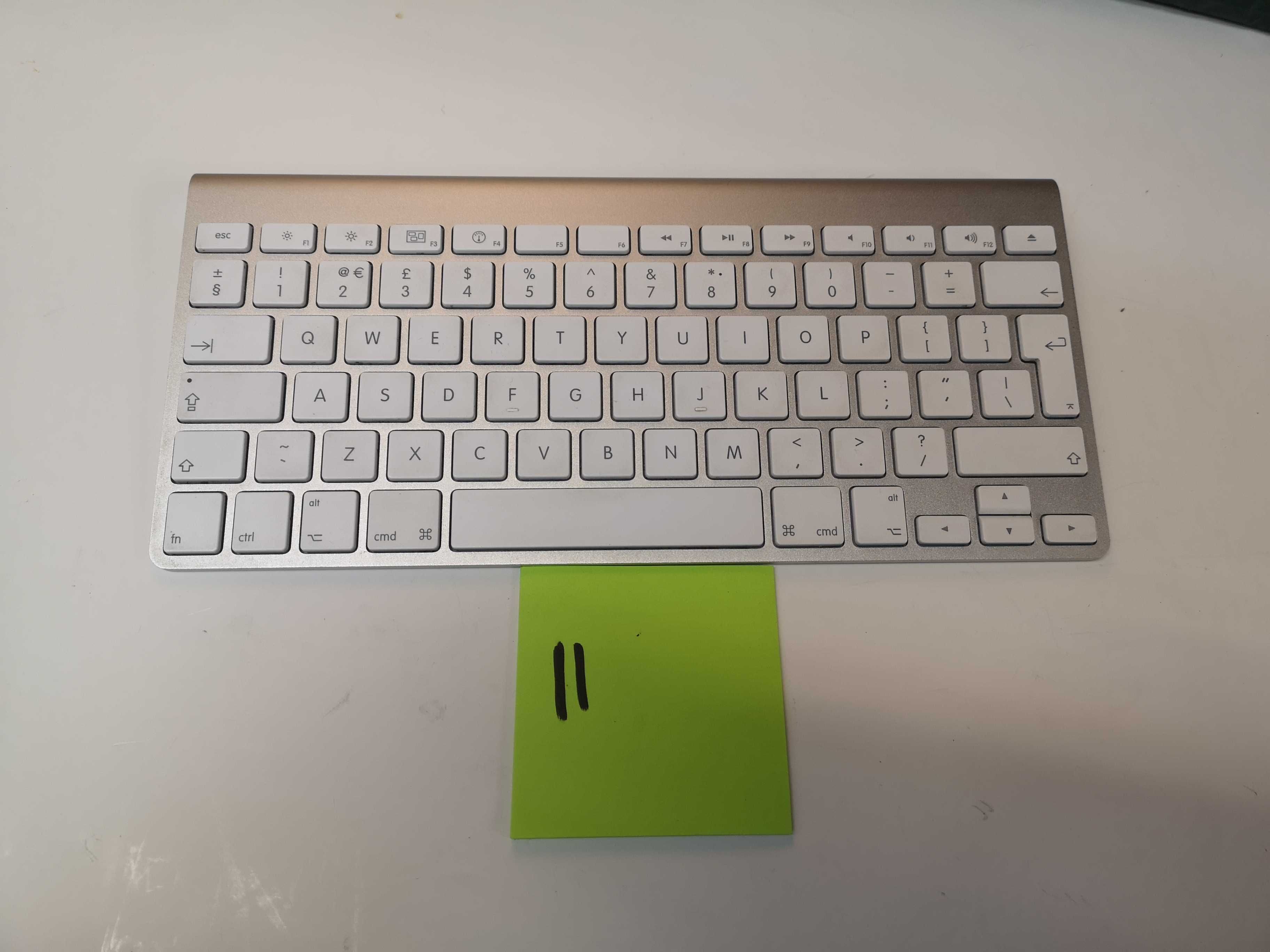 Apple magic keyboard wireless безжична клавиатура с 2 батерии