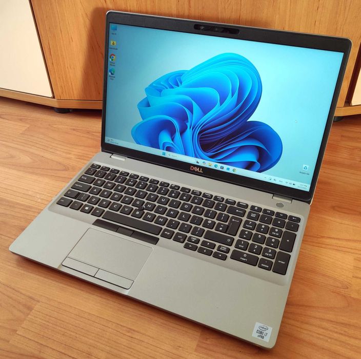 15.6" Лаптоп Dell Latitude 5511 / i7-10850H / 32GB RAM/ 512GB SSD NVMe