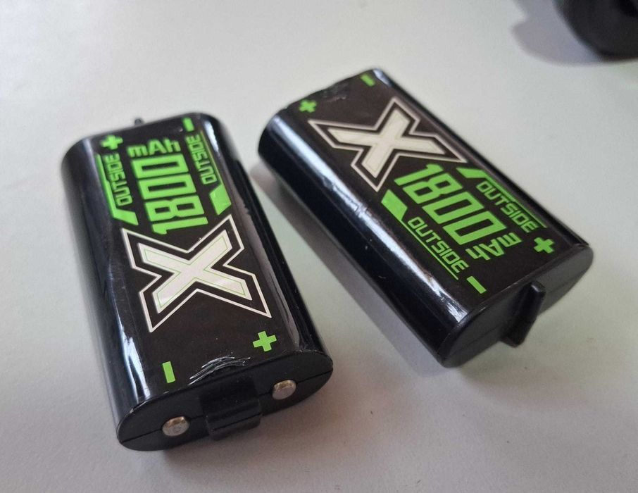 Incarcator baterii Xbox One/Series X|S, cu 2 baterii 1800 mAh