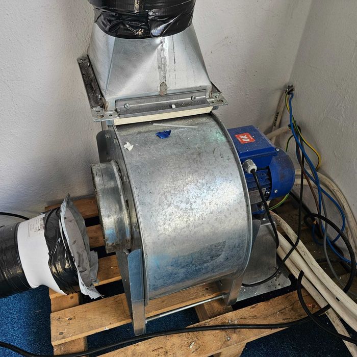 Laser/ gravator CO2 Profesional Bodor, 100x160cm, 130W, WiFi, Ruida